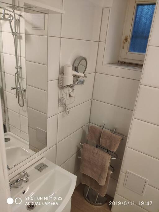 Budget Dbl Studio Free Breakfast Ljubljana Bagian luar foto