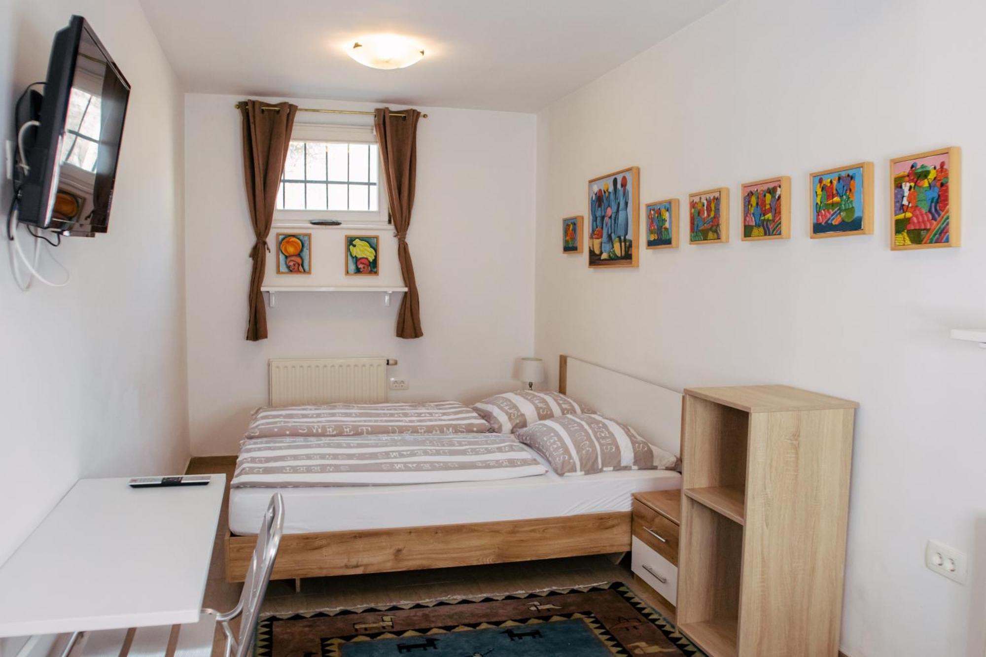 Budget Dbl Studio Free Breakfast Ljubljana Bagian luar foto